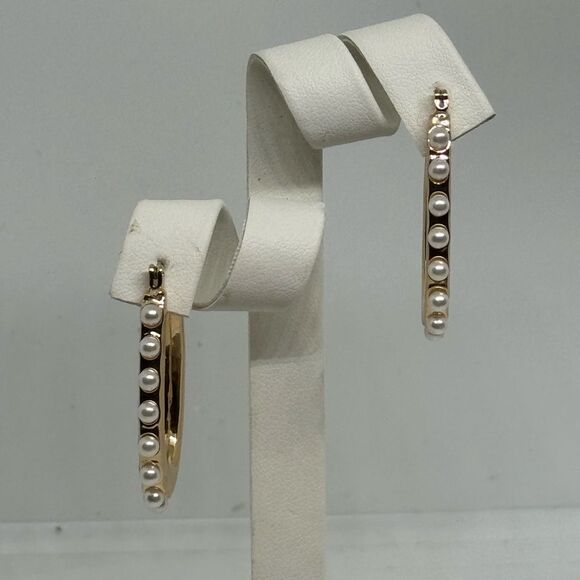 ISAAC MIZRAHI Gold Tone Pearl Oval Hoop - Picture 1 of 7